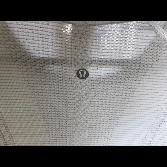 Lululemon, Women’s 6, Swiftly Tech Long Sleeve Crew, GUC - Picture 6 of 16